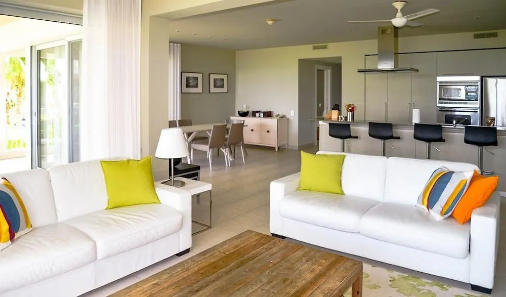 Le Vele Resort Grace Bay 5*,