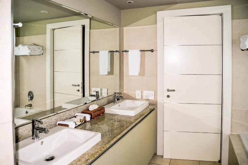 Le Vele Resort Grace Bay
